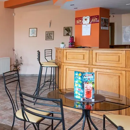 Hotel комплекс плавис 2*
