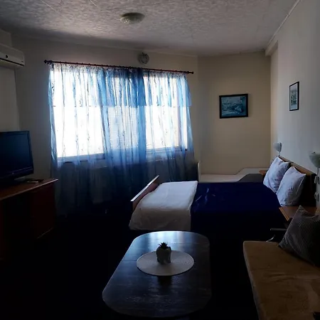 Hotel комплекс плавис 2*