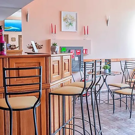 Hotel комплекс плавис