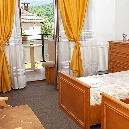 комплекс плавис Hotel Tryavna