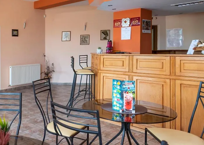 Otel комплекс плавис 2*